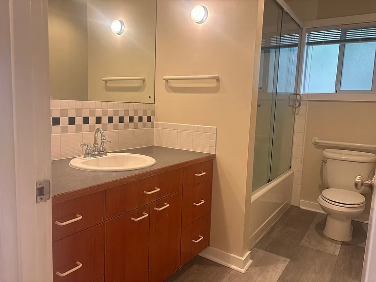 5536 TG Myint LLC — Photo 6