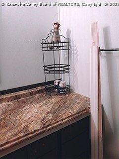 4th image of 2106 Kanawha Blvd E APT 416