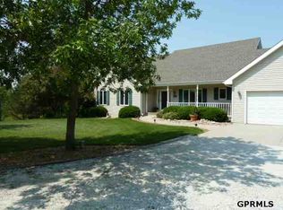 21700 W Angus Rd, Gretna, NE 68028