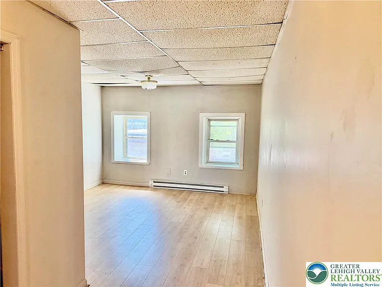 177 W Tilghman St — Photo 6