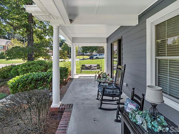 4th image of 1553 Orange Hill Ct