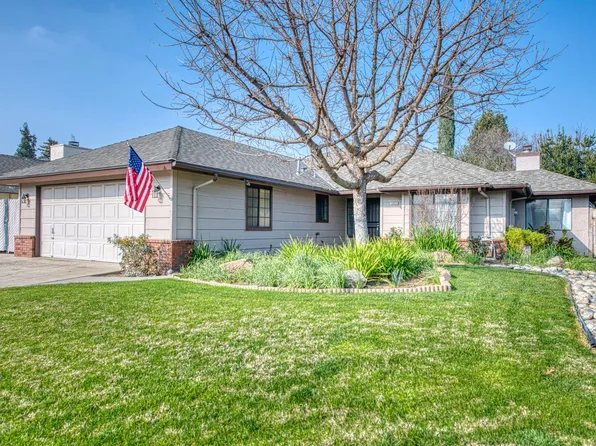 1495 Purvis Ave, Clovis, CA 93611