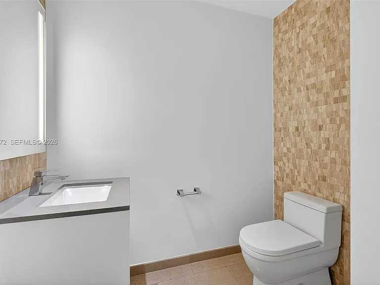 68 SE 6th St #1702 — Photo 31