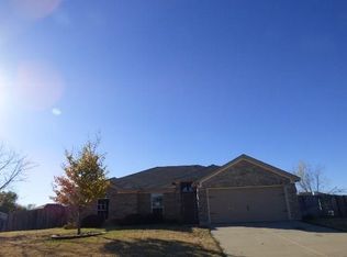 130 Logan Ln, Waxahachie, TX 75165