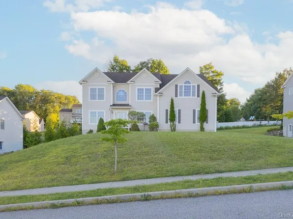 4 Standish Road, Monroe, NY 10950