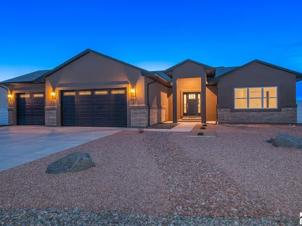 787 N Edgewater Dr, Pueblo West, CO 81007