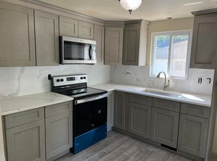 2495 Harrison Ave, Rochester Hills, MI 48307