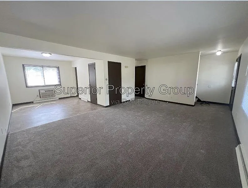 3 bed, 1.5 bath, $1,700 — Photo 4
