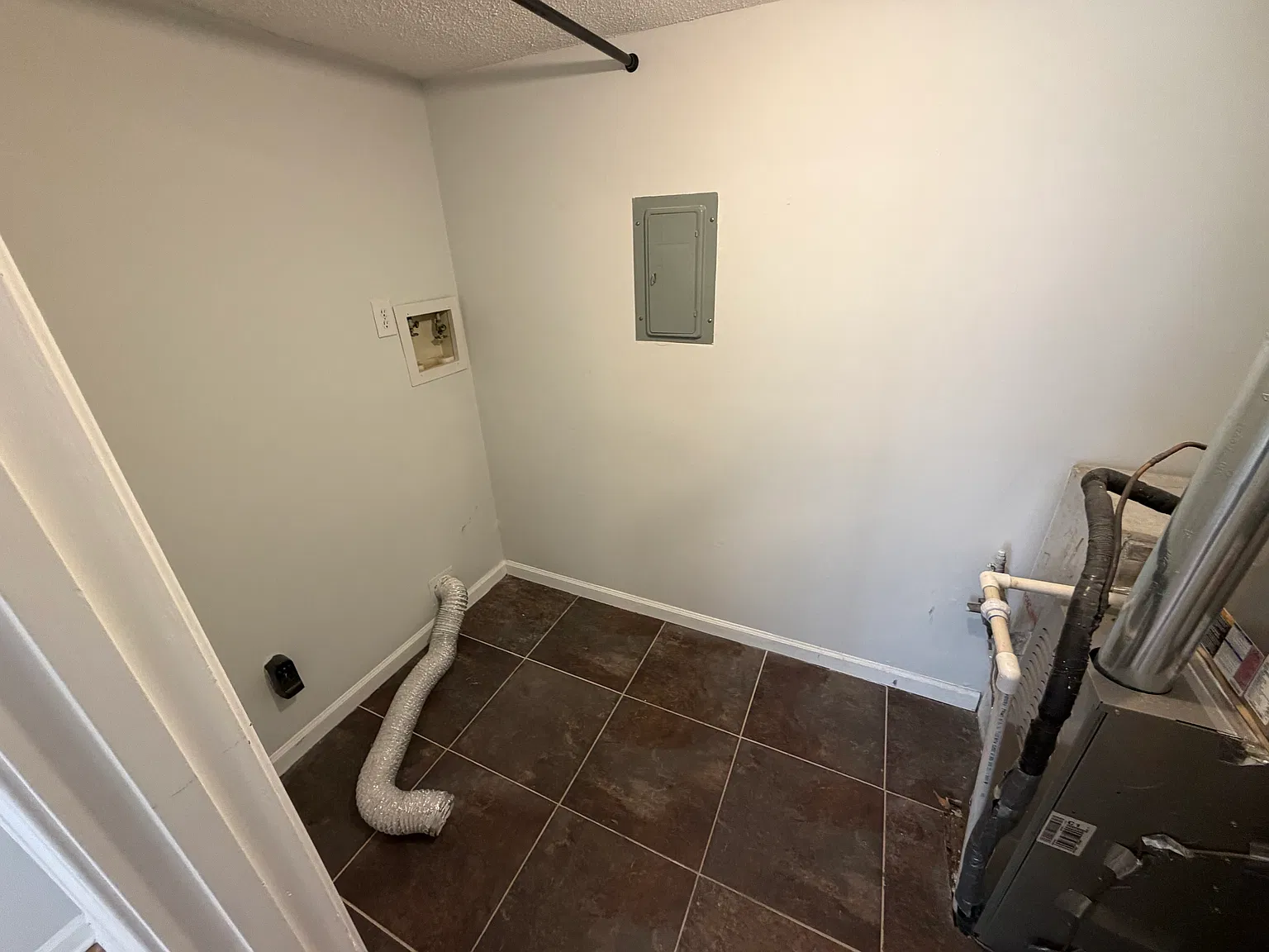 2 bed, 1.5 bath, 1514 sqft, $1,750 — Photo 3