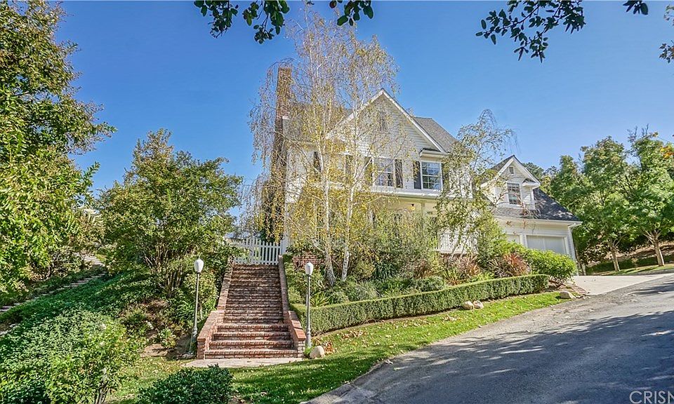 1st image of 24546 Golden Oak Ln