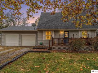 322 6th Ter, Nebraska City, NE 68410