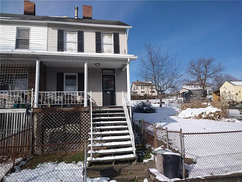 358 1st St photo 1