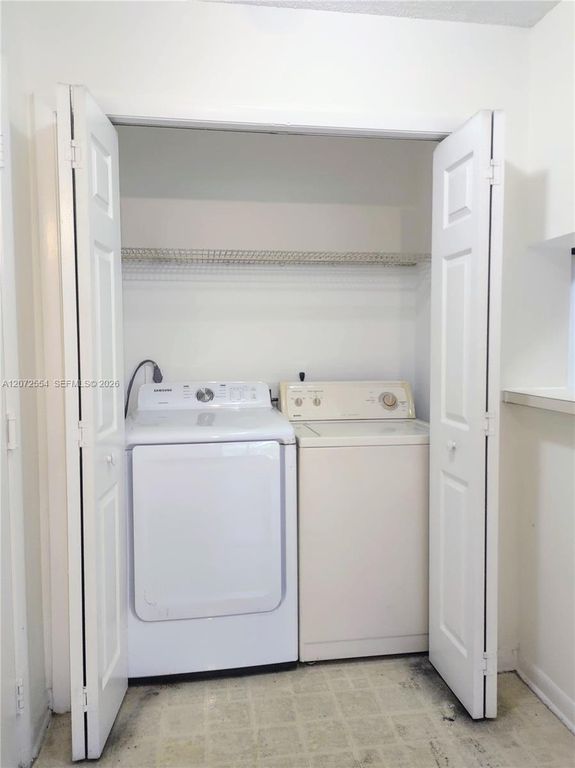 4241 W McNab Rd APT 27, photo 4