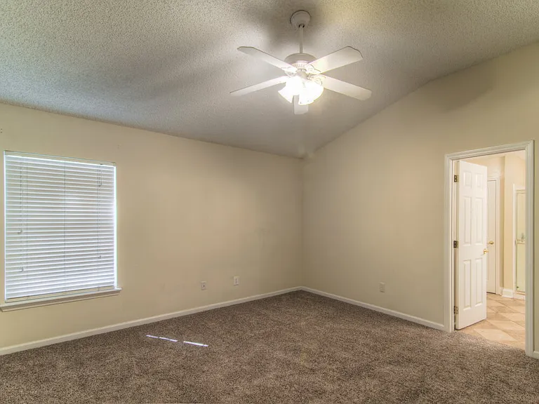 1588 Glen View St — Photo 12