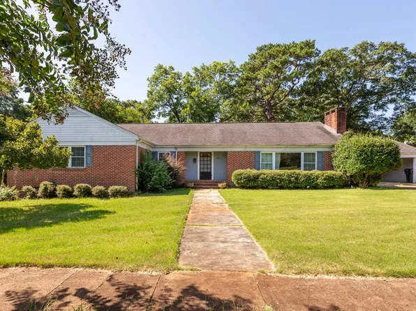717 Cedar St, Talladega, AL 35160