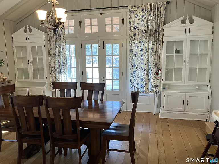 211 New Canaan Rd — Photo 38