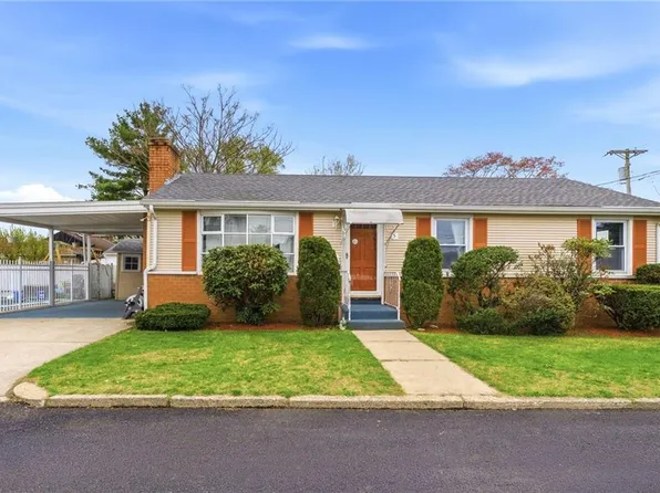 5 Poirier St, Pawtucket, RI 02861