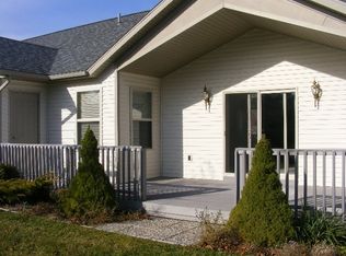 321 Wildwood Dr, Cadillac, MI 49601