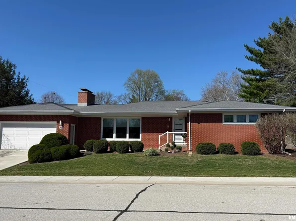 1401 Ivywood Dr, Springfield, IL 62704