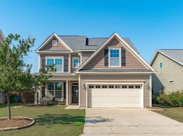 717 Laurel Spring Dr, Fuquay Varina, NC 27526