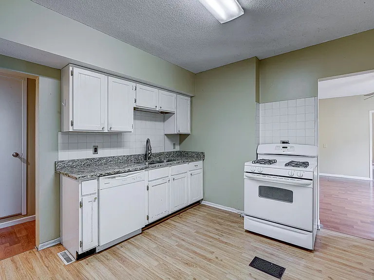 3324 Colfax Ave S #2 — Photo 9