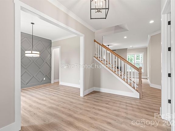 5th image of 117 Blackbeard Ln