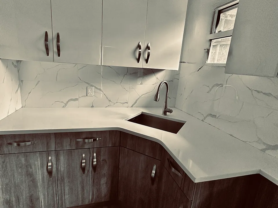 Newly refurbished kitchen / stainless steel SAMSUNG appliances