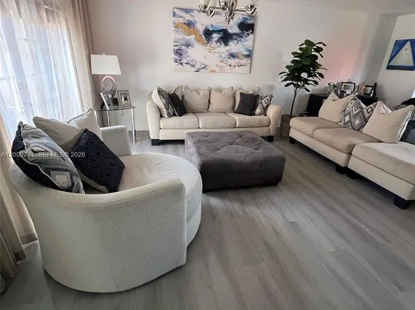 921 NW 133rd Ave, Miami, FL 33182