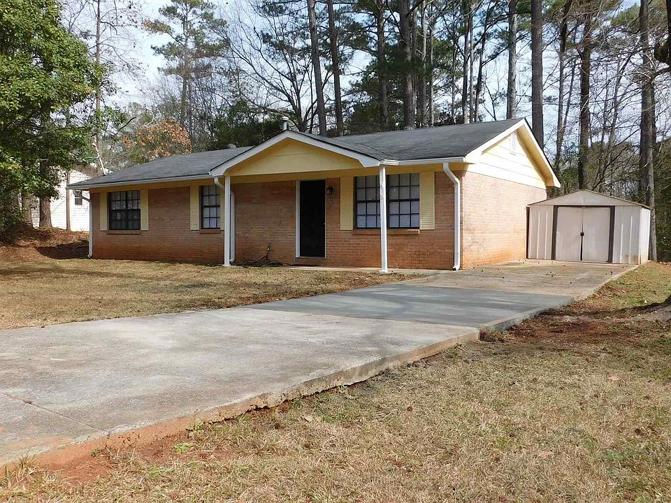 1st image of 318 Cindy Dr SE