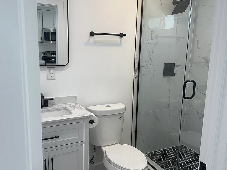 1718 W 83rd St #STUDIO — Photo 9