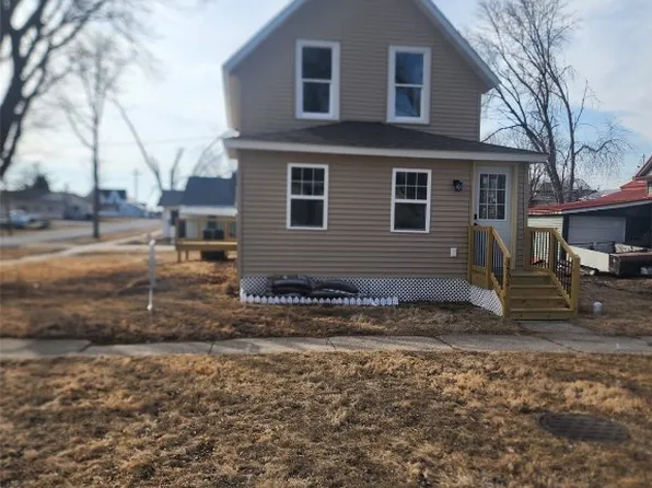 1502 6th Ave, Belle Plaine, IA 52208