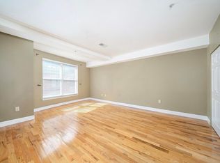 402 9th St APT E4e, Hoboken, NJ 07030