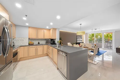 226 Ocean Dr #3C Photo 1