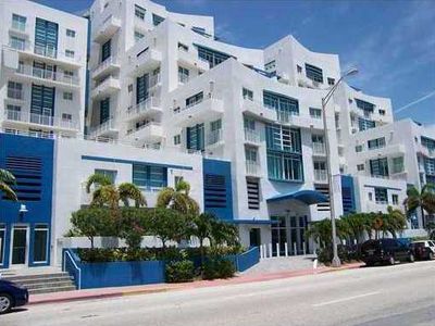 7600 Collins Ave APT 700, Miami Beach, FL, 33141