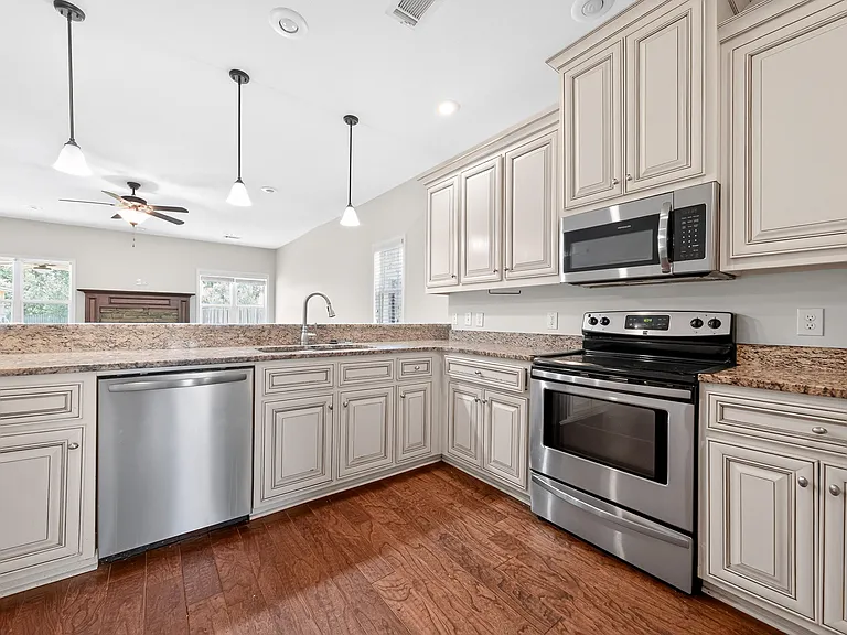 9566 Yarbrough Rd — Photo 5