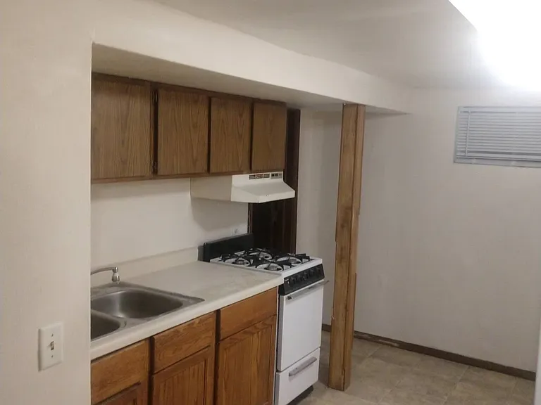 403 Ellen Ave #7 — Photo 5
