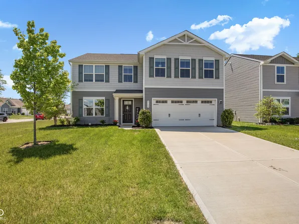 9760 Oak Grove Dr, Pendleton, IN 46064