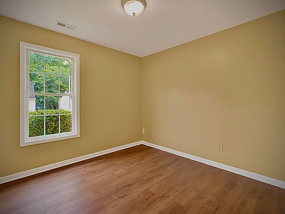 5th image of 5415 Gunnette Dr
