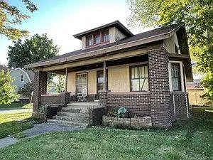 1209 S Main St photo 1
