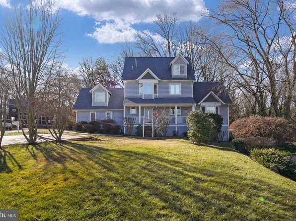 2018 Swan Ter, Alexandria, VA 22307