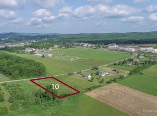 10 Sunset Dr, Oakland, MD 21550