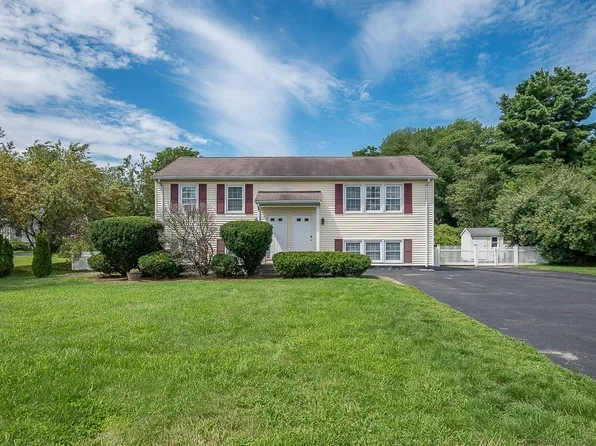 354-356 South St, Northborough, MA 01532