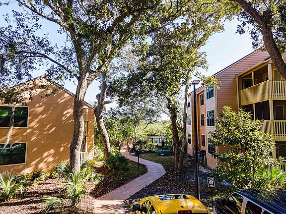 3rd image of 1401 S Palmetto Ave APT 312