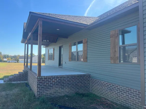 221 Wilma Dr, Union City, TN 38261