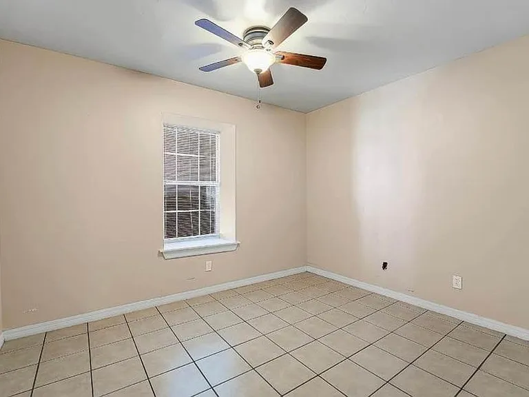 501 E Washington Ave — Photo 14