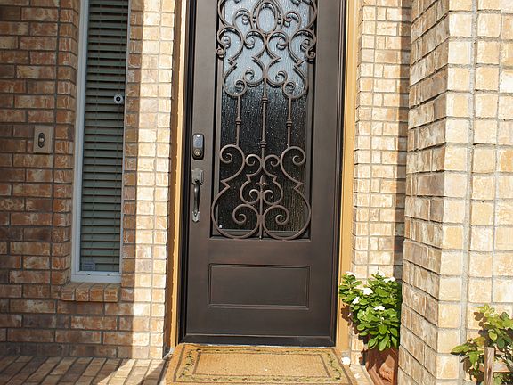 3rd image of 3917 Silverwood Ln