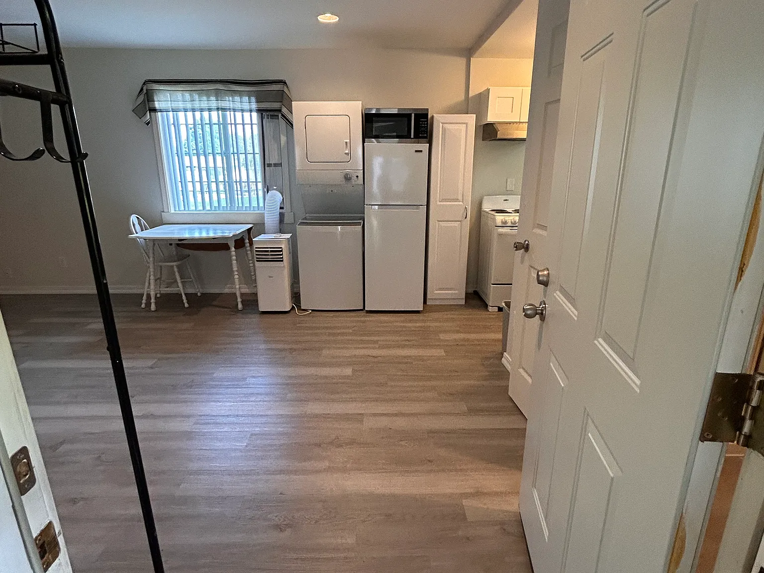 1 bed, 600 sqft, $1,300 — Photo 3