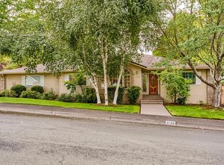 3196 Sycamore Way, Medford, OR 97504