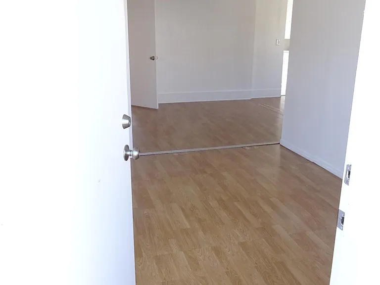 2048 E 3rd St #2048 — Photo 13