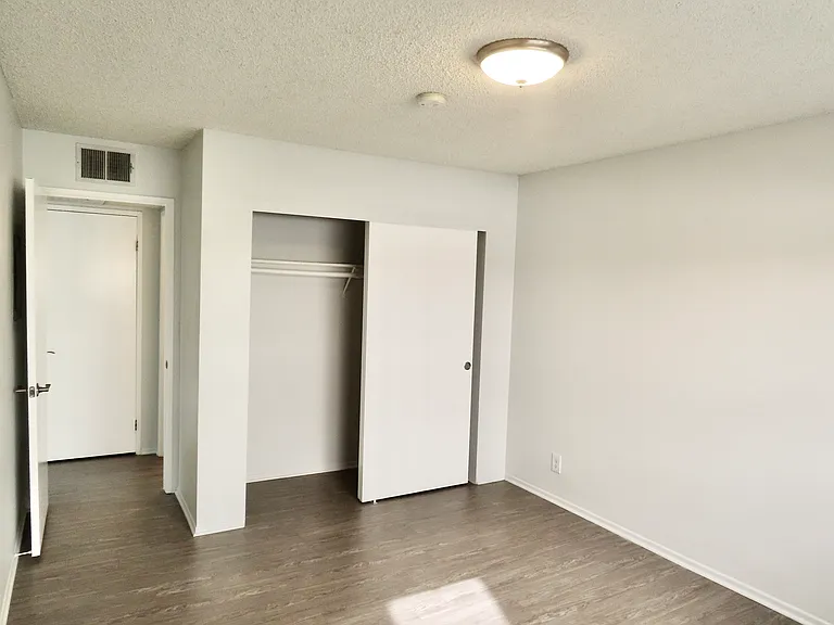 1103 W Angeleno Ave #D — Photo 21